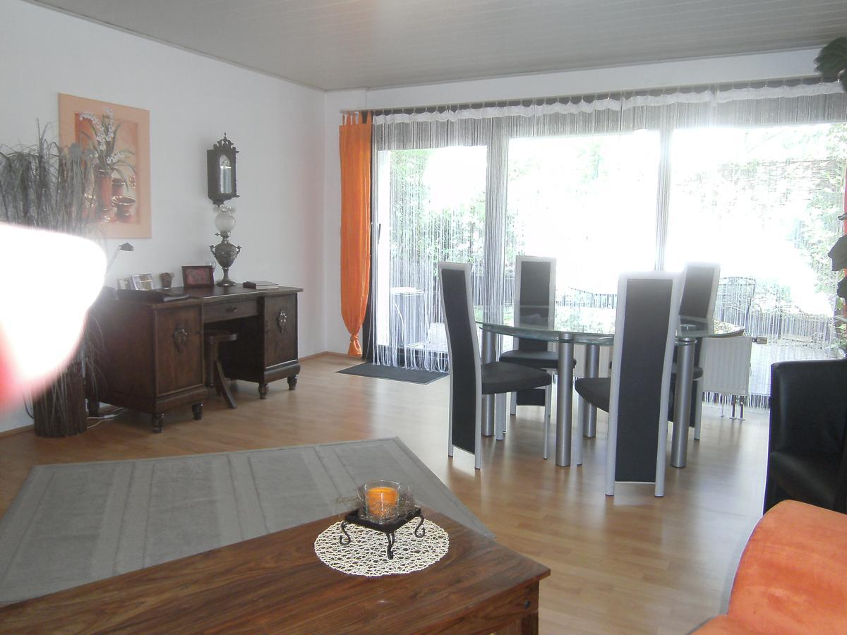 Ferienwohnung Rosentraum Oberotterbach エクステリア 写真